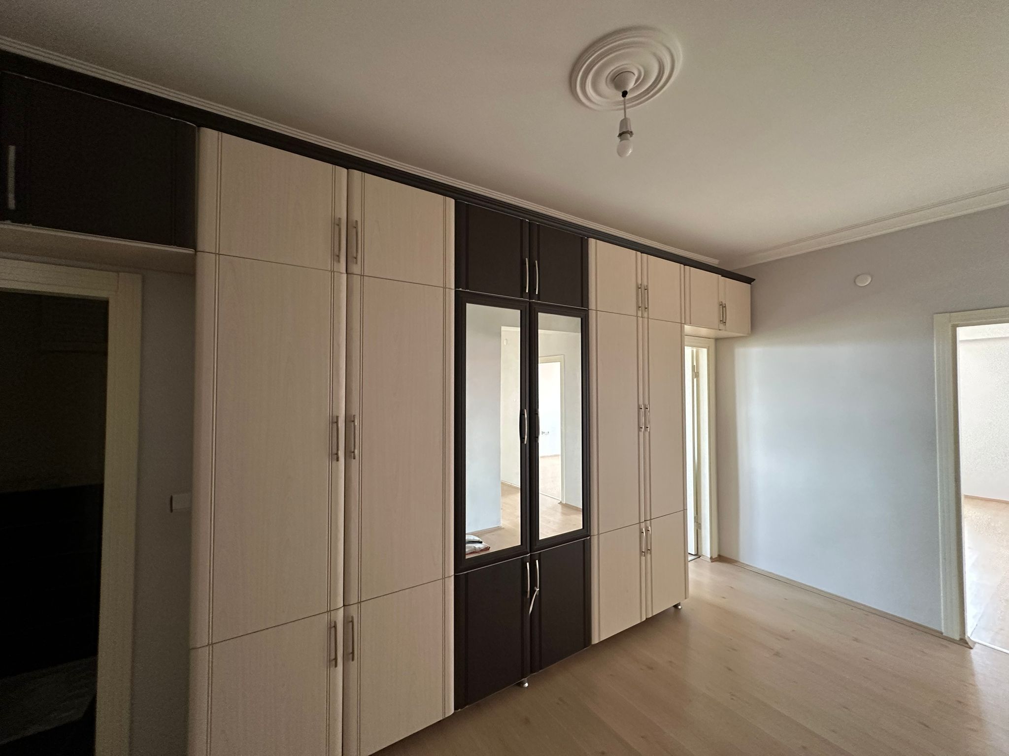 KURTULUŞ MAHALLESİNDE 3+1 SATLIK DAİRE